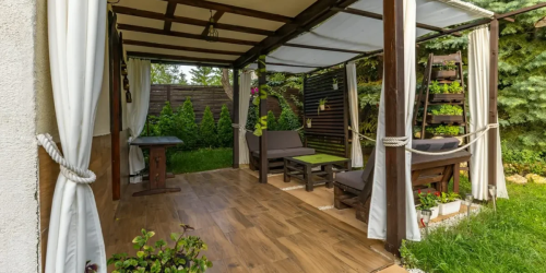 pergola na tarasie qrhv136tcz7w24b36ir5yrf9bi9g8w2qobrot3md80