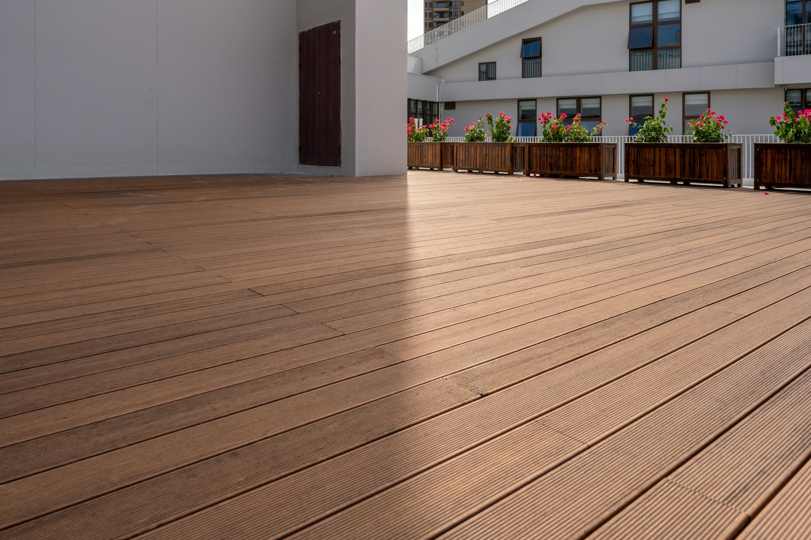 Jakie akcesoria warto dodać do tarasu kompozytowego?